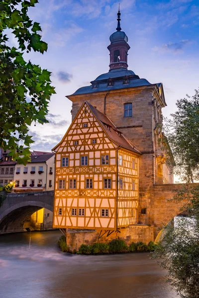 Iluminada Histórica Prefeitura Bamberg Construída Século Xiv — Fotografia de Stock