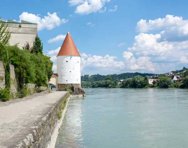 Wieża Schaibling Nad Rzeką Inn Promenady Passau Niemczech — Zdjęcie stockowe