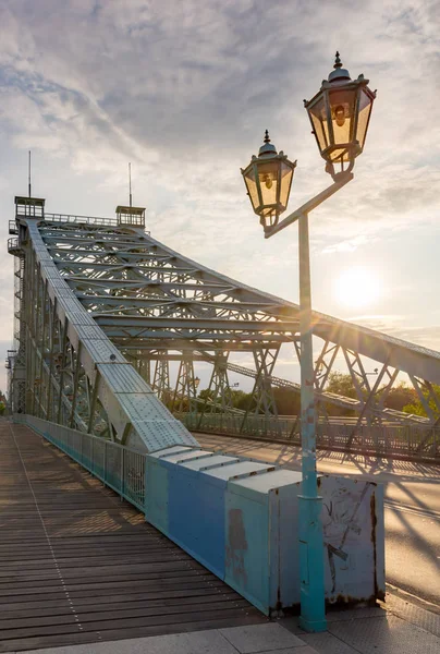 Puente Histórico Llamado Blue Wonder Través Del Río Elba Dresde — Foto de Stock