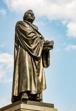 bronce heykeli Martin luther Dresden, 1885 yılında adolf von donndorf tarafından inşa.