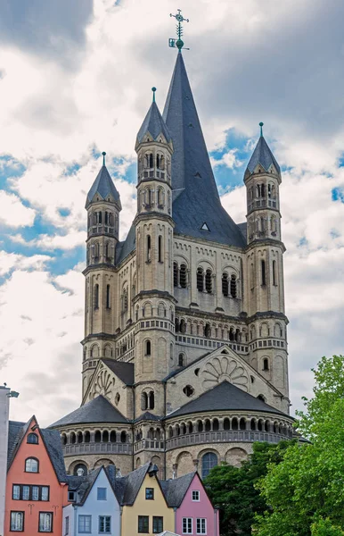 Grande église Saint Martin à Cologne — Photo