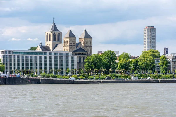 Basilica di San Gerione sul Reno a Colonia . — Foto Stock