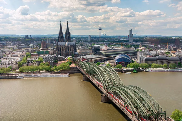 Köln şehir manzarası havadan görünümü — Stok fotoğraf