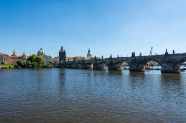 Prag 'daki Charles Köprüsü