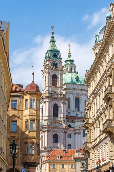 Kościół św. Mikołaja w Pradze — Zdjęcie stockowe