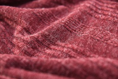 Tam kare kırmızı kumaş