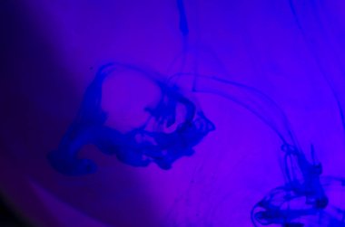 boya su ile kimyasal reaksiyon