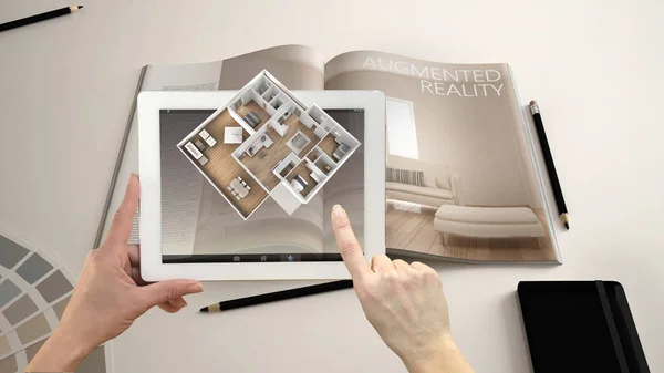 增强的现实概念 应用的手持平板电脑模拟3D 弹出式交互式房间地图到生活 — 图库照片