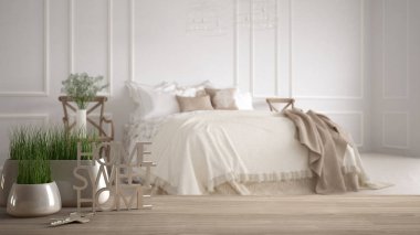 Ahşap masa, masa veya saksı çim tesisi, evin anahtarları ve 3d harf kelime evim güzel evim klasik yatak odası üzerinde iç tasarım, yapım ile raf arka plan bulanıklık