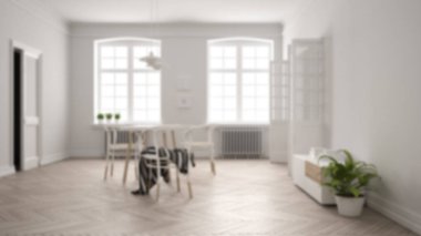 Bulanıklık arka plan iç tasarım, İskandinav beyaz ve mor yemek odası, ahşap ringa kemiği parke zemin, masa ve sandalye, pencereler, modern iç tasarım mimari konsept fikir