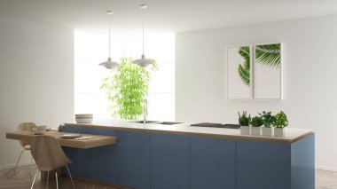 Modern temiz çağdaş mavi mutfak, sandalye, bambu ve saksı bitkileri, büyük pencere ve ringa kemiği parke zemin, minimalist iç tasarım ile ahşap yemek masası