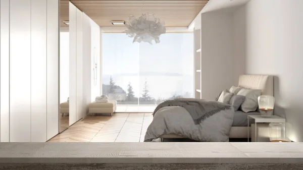 Drewniany Vintage blat lub półka zbliżenie, Zen nastrój, nad współczesną minimalistyczny sypialnia z podwójnym łóżkiem, prysznic i duże panoramiczne okno, architektura wnętrz biały — Zdjęcie stockowe