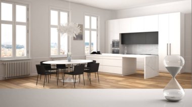 Beyaz masa veya kristal kum saati ile raf yemek masası ile minimalist beyaz mutfak üzerinden geçen süreyi ölçme, mimari iç tasarım, kopya alan arka plan