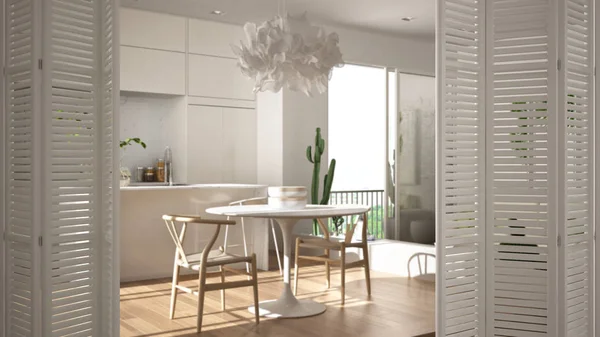 Открытие белых складных дверей на минималистской кухне с гостиной и большим панорамным окном, цветной плиткой, белым дизайном интерьера, дизайнерской концепцией архитектора, размытым фоном — стоковое фото