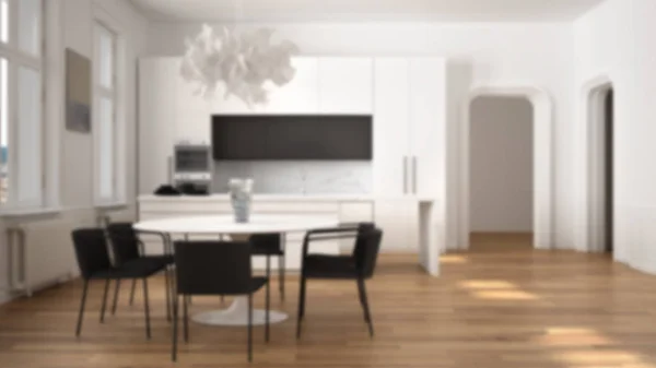 Oskärpa bakgrund inredning, minimalistiskt kök i Classic-rum, parkettgolv, matbord, stolar, ö och panoramafönster, modern arkitektur koncept idé — Stockfoto