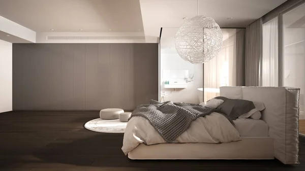 Lussuosa camera da letto contemporanea con bagno, pavimento in parquet, grande finestra panoramica, vetrate, letto matrimoniale, vasca da bagno, moquette con pouf, design degli interni minimalista pulito bianco e grigio — Foto Stock