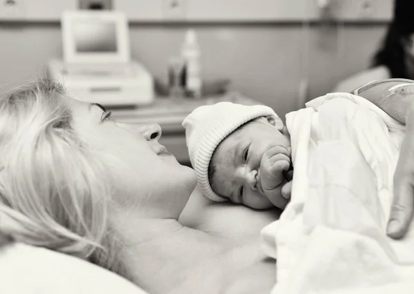 Maman Nouveau Peau Bébé Peau Après Naissance — Photo