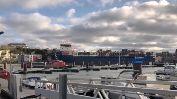 Dieppe Francja Listopad 2019 Statek Towarowy Amasus Shipping Wypływający Portu — Wideo stockowe