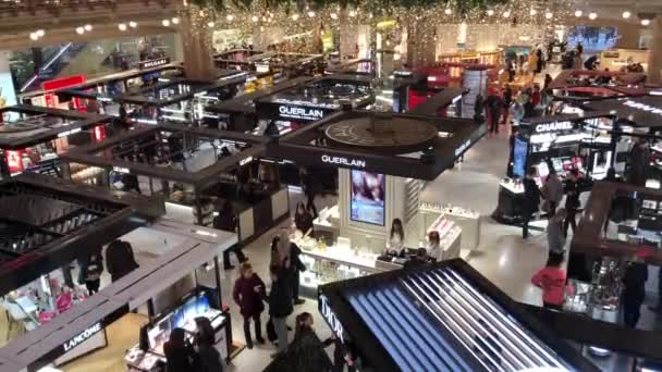 París Francia Diciembre 2019 Tienda Lujo Con Decoraciones Navideñas Una — Vídeos de Stock