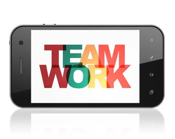 企业理念: 智能手机与团队合作展示 — 图库照片