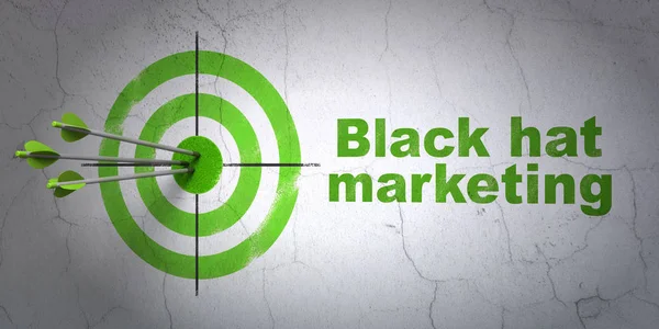 Concetto di marketing: target e Black Hat Marketing su sfondo wall — Foto Stock