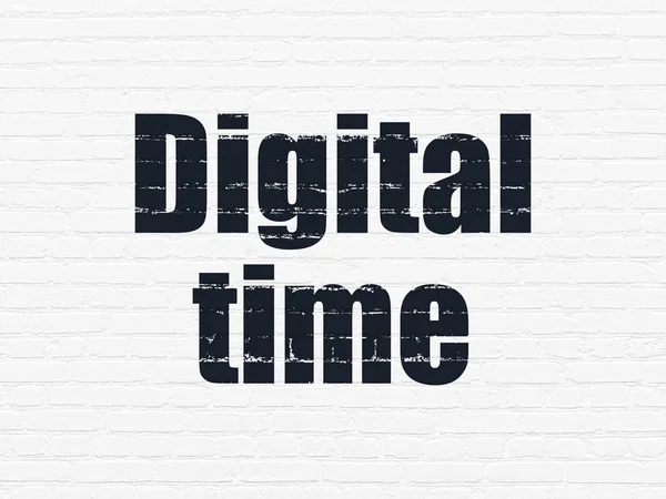 Концепция времени: Цифровое время на стене — стоковое фото