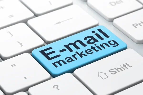 Conceito de marketing: E-mail Marketing no fundo do teclado do computador — Fotografia de Stock
