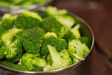 Ham taze brokoli çiçeği, sağlıklı yeşil Organ hazır yemek için.