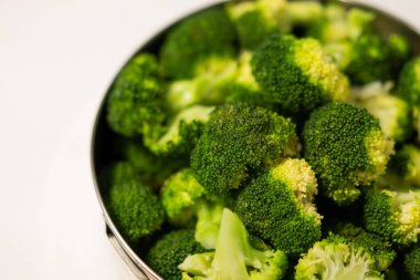 Ham taze brokoli çiçeği, sağlıklı yeşil Organ hazır yemek için.