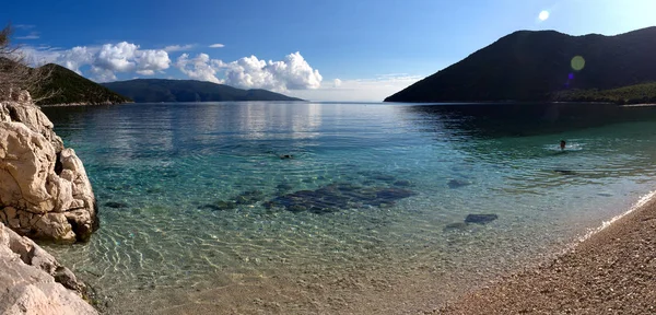 Vacker Strand Med Klart Turkost Vatten Solig Dag Joniska Havet — Stockfoto