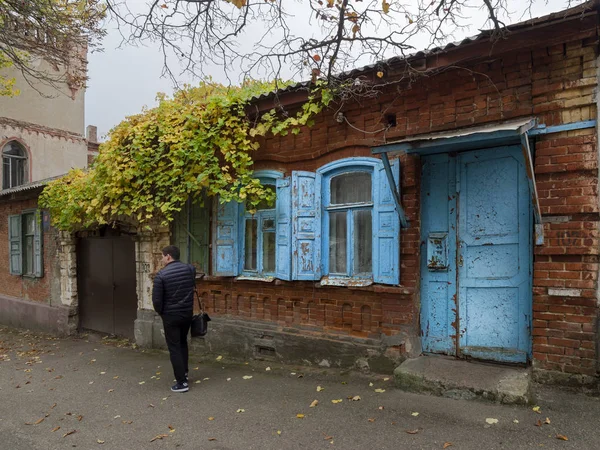 Stavropol Russie Octobre 2018 Une Vieille Maison Avec Belles Portes — Photo