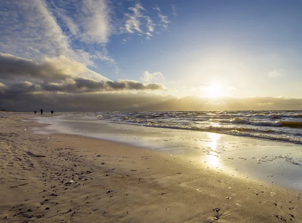 Vackra Vinter Solnedgång Sandstranden Vid Östersjön Litauen Klaipeda — Stockfoto