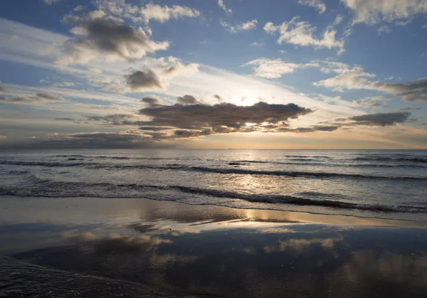 Vacker Solnedgång Sandstranden Vid Östersjön Lietva Klaipeda — Stockfoto