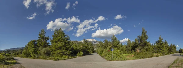 Isla Evia Grecia Mayo 2019 Vista Panorámica Montaña Cubierta Nieve — Foto de Stock