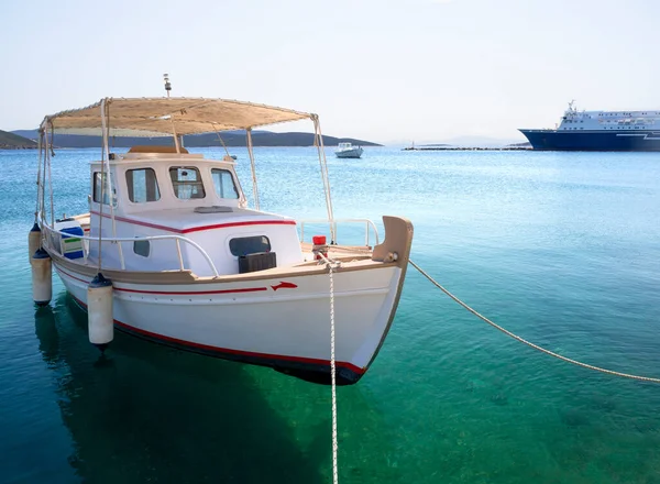 White Fishing Boat Awning Port Greek Resort Town Marmari Island — Stock Photo, Image