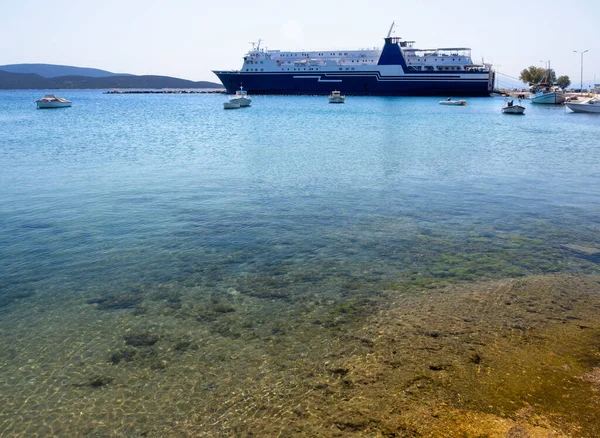 Passenger Ferry Stands Port Resort Town Marmari Greek Island Evia — Stock Photo, Image