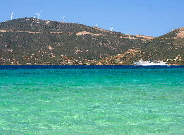Ferry Sails Aegean Sea Backdrop Mountains Wind Turbines Island Evia — Stock Photo, Image