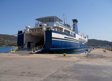 Yunanistan 'ın Evia adasındaki Marmari limanında yolcu feribotu