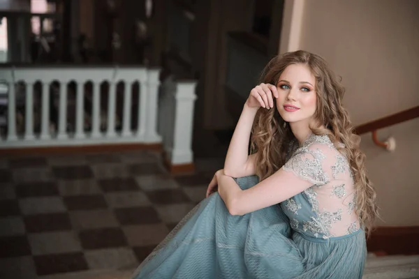 Fata Ragazza Principessa Sta Studiando Biblioteca — Foto Stock