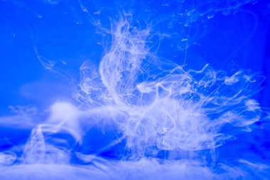 Su duman sanat renkli arka plan dokusu içinde mürekkep 