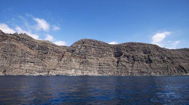 Maestose scogliere gigante Los Gigantes volkanik doğa