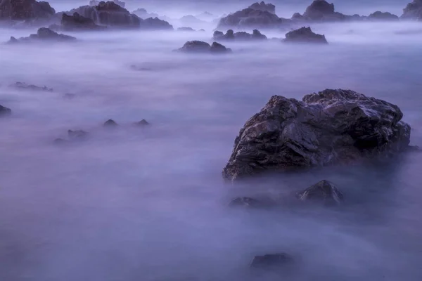 Wody Rock Fotografia Natury Tle Ocean Efekt Mgły Długich Ekspozycji — Zdjęcie stockowe