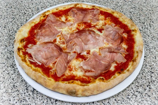 Szynka Pizzy Prosciutto Jedzenie Włoskie Izolowane — Zdjęcie stockowe