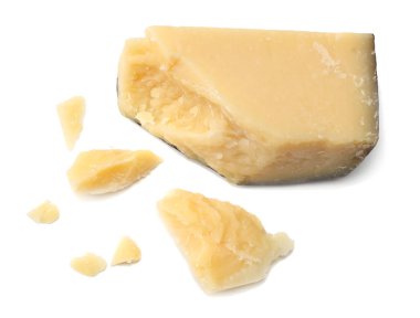 Beyaz arka plan üstten görünüm üzerinde izole parmesan peyniri