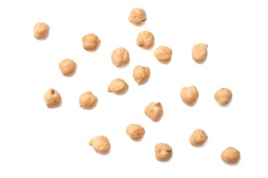 Beyaz arka planda izole edilmiş nohutlar. en üstteki görünüm