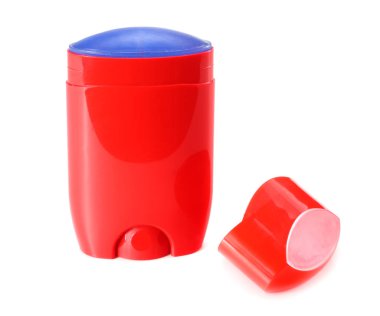 Beyaz arka plan üzerinde izole kırmızı erkek deodorant