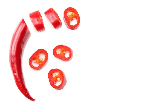 Scheiben Geschnittene Rote Chilischoten Isoliert Auf Weißem Hintergrund Von Oben — Stockfoto