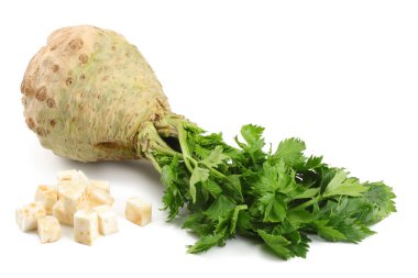 kereviz yaprağı beyaz arka plan üzerinde izole. Beyaz izole kereviz. Sağlıklı gıda