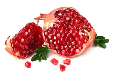 Beyaz arkaplanda izole edilmiş nar