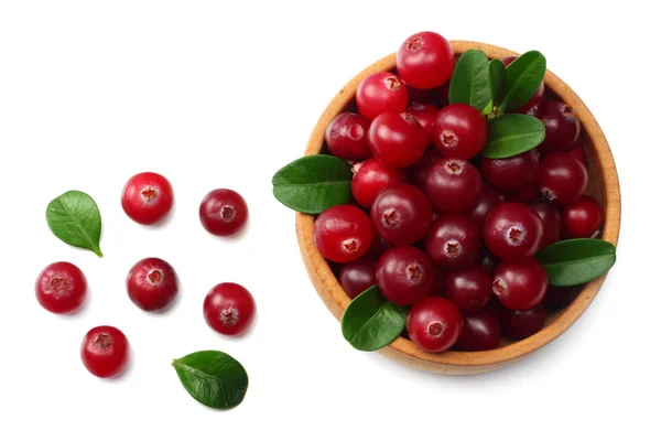 Cranberry Wooden Bowl Green Leaves Isolated White Background Top View — Stock Photo, Image